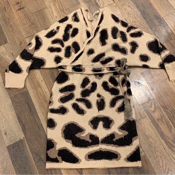 Cool Attitude Cameo Batwing Beige Animal Print Knit Dress Size XL - Picture 4 of 13